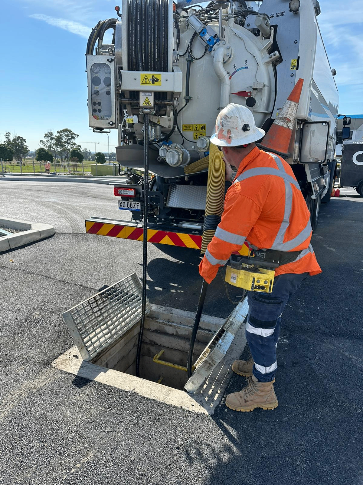 Vacuum recovery underway during stormwater pit cleaning